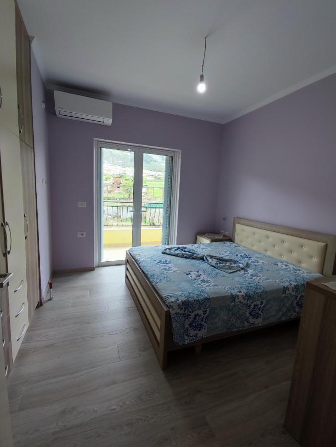 Cheerful 2 Bedroom Villa With Free Parking. Gjirokaster Exterior photo