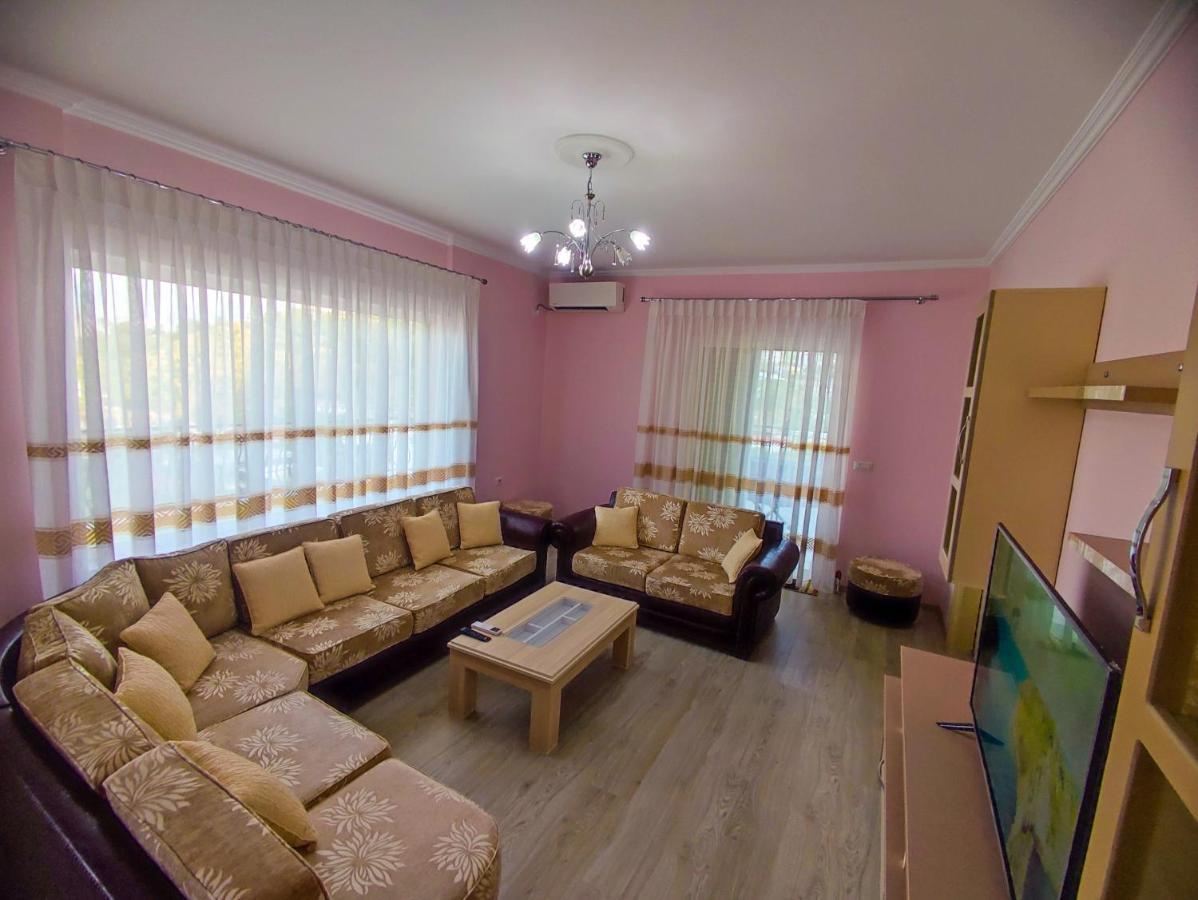 Cheerful 2 Bedroom Villa With Free Parking. Gjirokaster Exterior photo